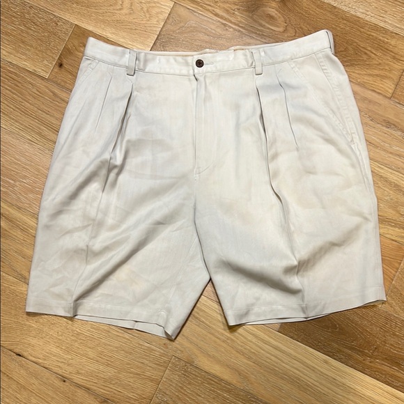 Tommy Bahama silk‎ Cream trouser Shorts size 38 - Picture 1 of 5